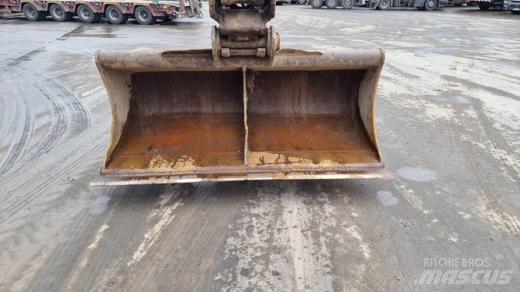JCB 220 XL Kāpurķēžu ekskavatori