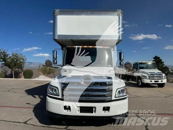 Hino L6 Furgons