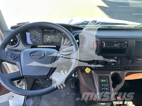 Hino XL8 Pašizgāzējs