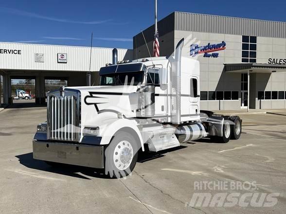 Kenworth W900 Vilcēji