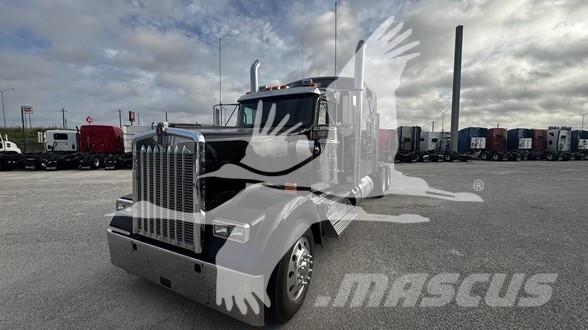 Kenworth W900 Vilcēji