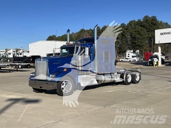 Kenworth W900L Vilcēji