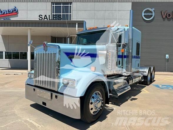 Kenworth W900L Vilcēji