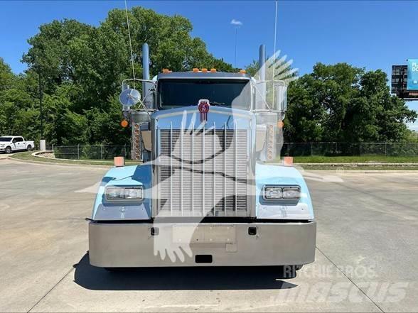 Kenworth W900L Vilcēji