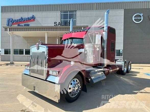Kenworth W900L Vilcēji