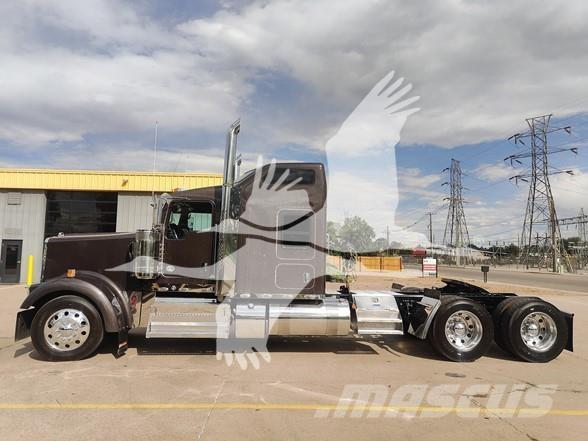 Kenworth W900L Vilcēji