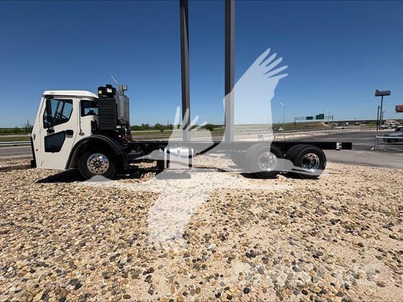 Mack LR64R Šasija ar kabīni