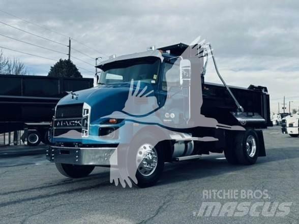 Mack MD6 Pašizgāzējs