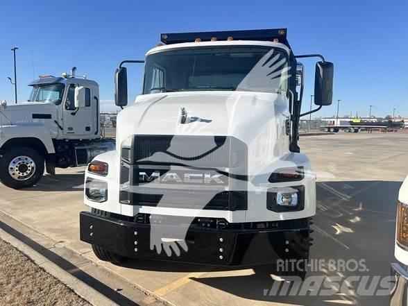 Mack MD6 Pašizgāzējs