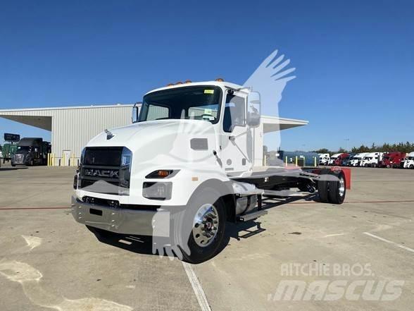 Mack MD6 Šasija ar kabīni