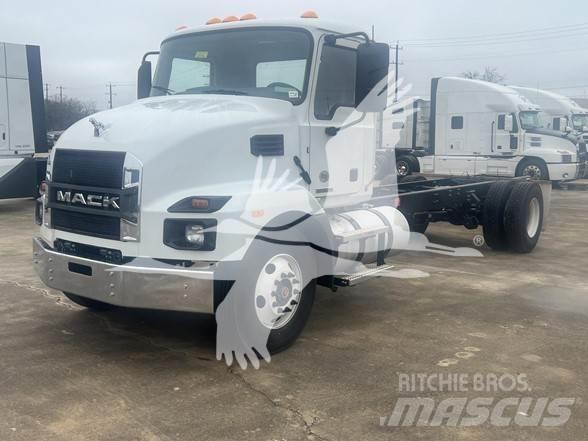 Mack MD6 Šasija ar kabīni