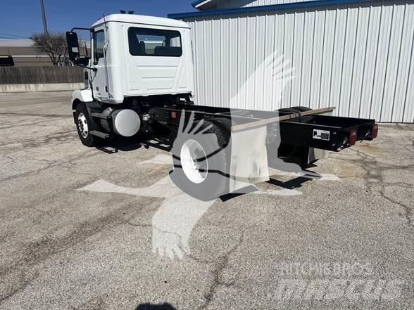 Mack MD6 Šasija ar kabīni