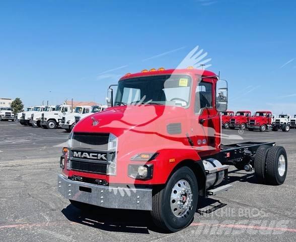 Mack MD6 Šasija ar kabīni