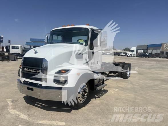 Mack MD6 Šasija ar kabīni
