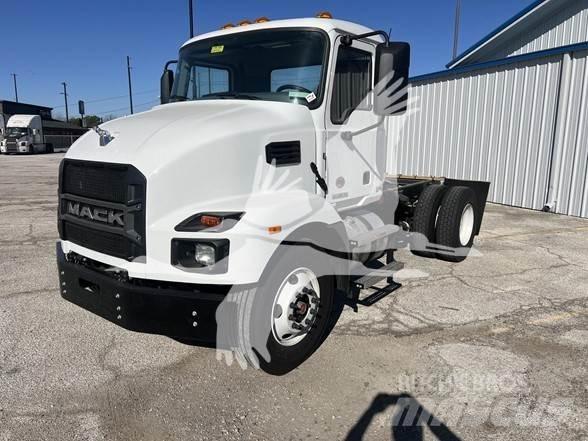 Mack MD6 Šasija ar kabīni