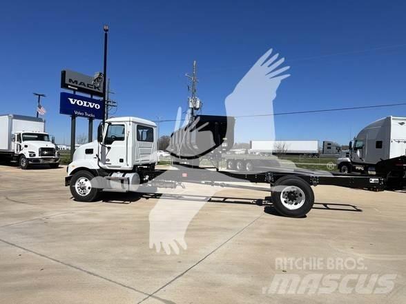 Mack MD6 Šasija ar kabīni