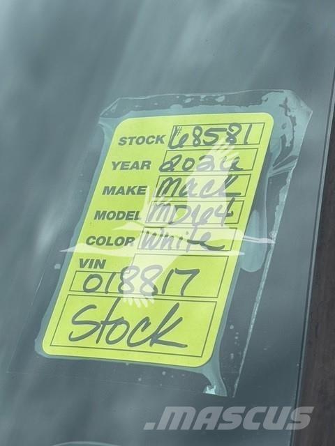 Mack MD6 Pašizgāzējs