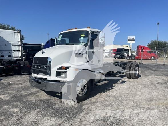 Mack MD6 Šasija ar kabīni