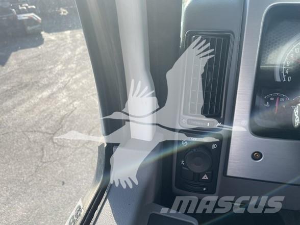 Mack MD6 Šasija ar kabīni