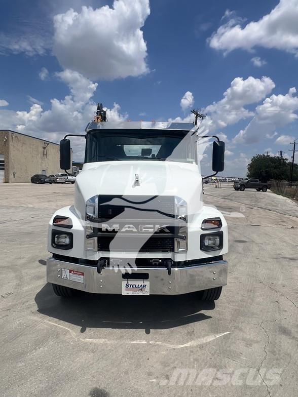 Mack MD6 Būvniecība- Citi