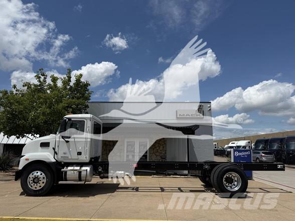 Mack MD6 Šasija ar kabīni