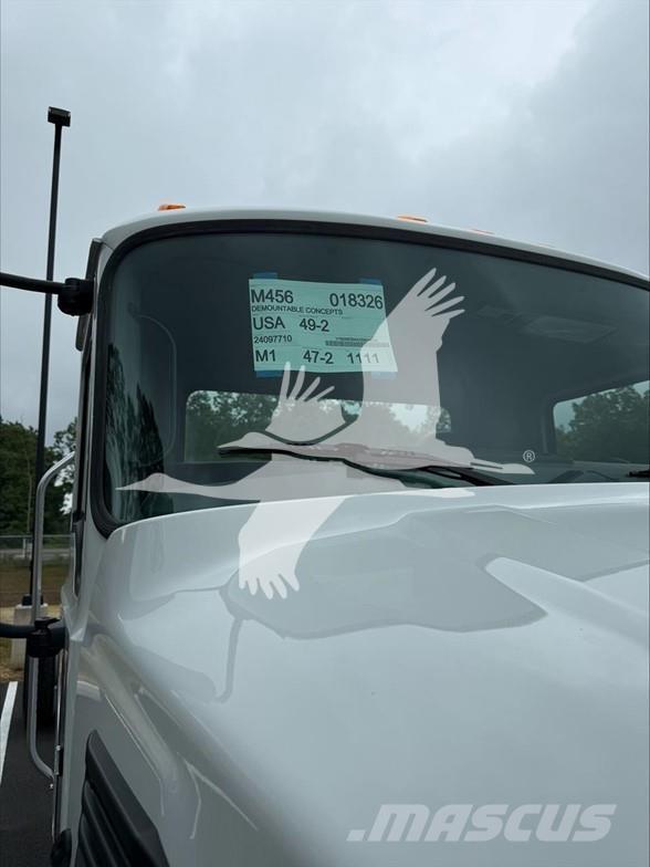 Mack MD6 Šasija ar kabīni