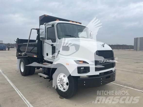 Mack MD7 Pašizgāzējs