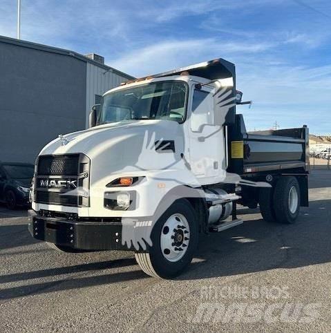 Mack MD7 Pašizgāzējs