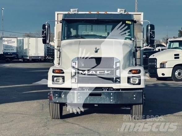 Mack MD7 Būvniecība- Citi