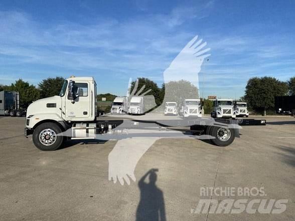 Mack MD7 Šasija ar kabīni