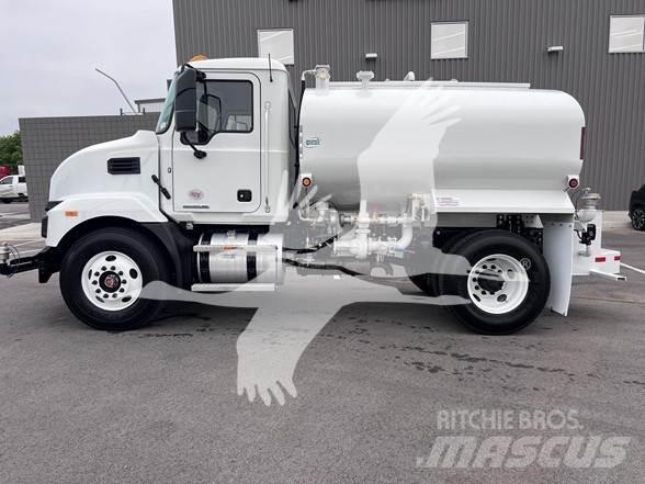 Mack MD7 Autocisterna