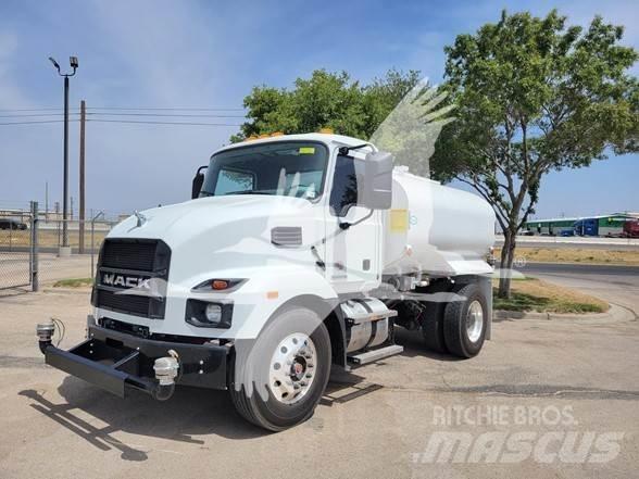Mack MD7 Autocisterna