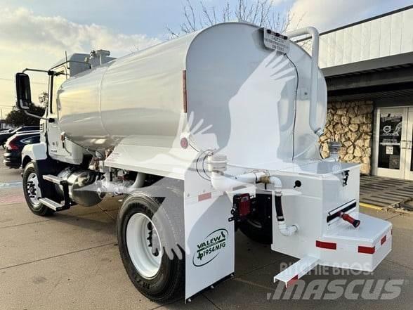Mack MD7 Autocisterna