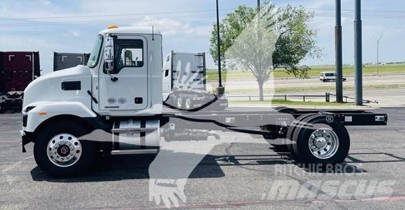 Mack MD7 Šasija ar kabīni
