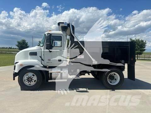 Mack MD7 Pašizgāzējs