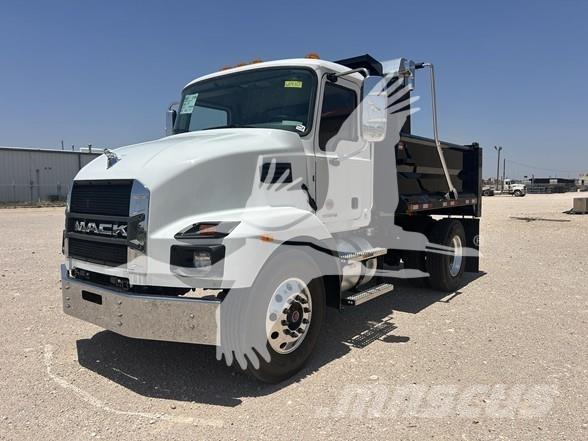 Mack MD7 Pašizgāzējs
