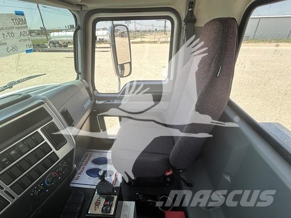 Mack MD7 Pašizgāzējs