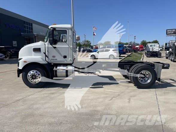 Mack MD7 Šasija ar kabīni