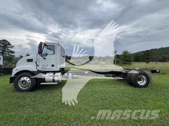 Mack MD7 Šasija ar kabīni