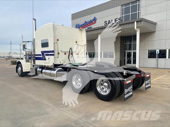 Peterbilt 389 Vilcēji