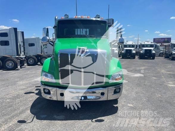 Peterbilt 579 Vilcēji