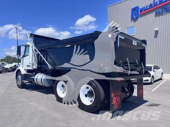 Volvo VNR64300 Pašizgāzējs