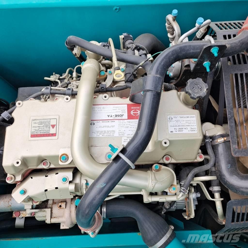 Kobelco SK 200 Kāpurķēžu ekskavatori