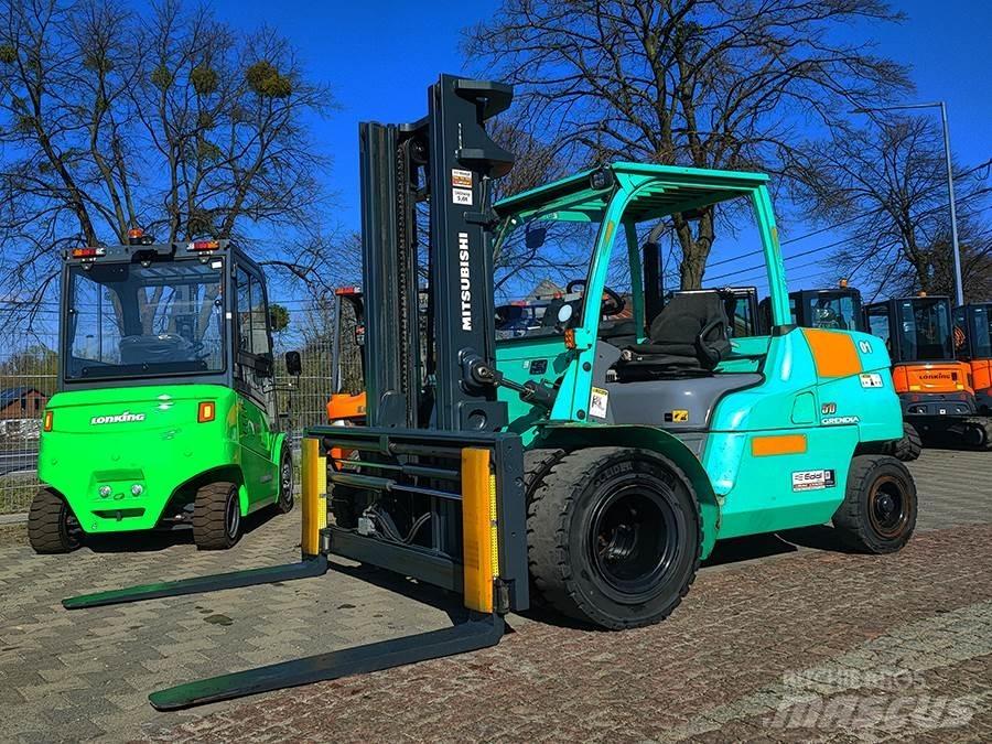 Mitsubishi FD50NT Tehnika ar dīzeļa dzinēju