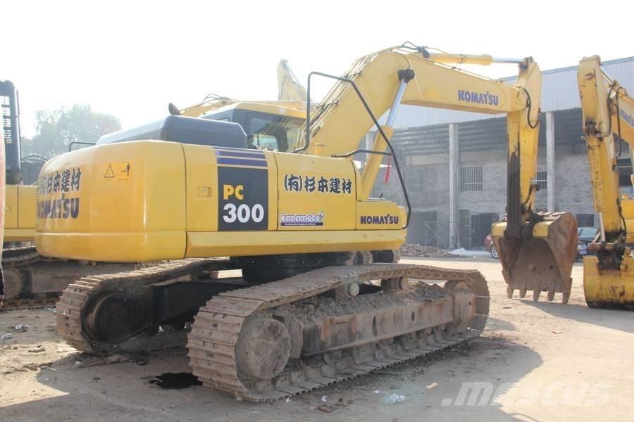 Komatsu PC 300-7 Kāpurķēžu ekskavatori