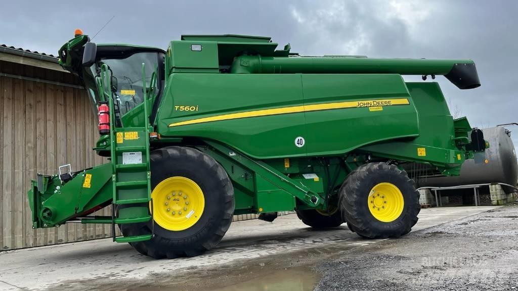 John Deere T 560 Ražas novākšanas kombaini