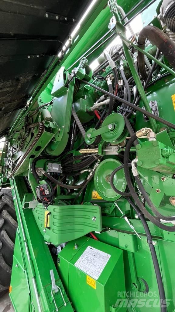 John Deere T 560 Ražas novākšanas kombaini