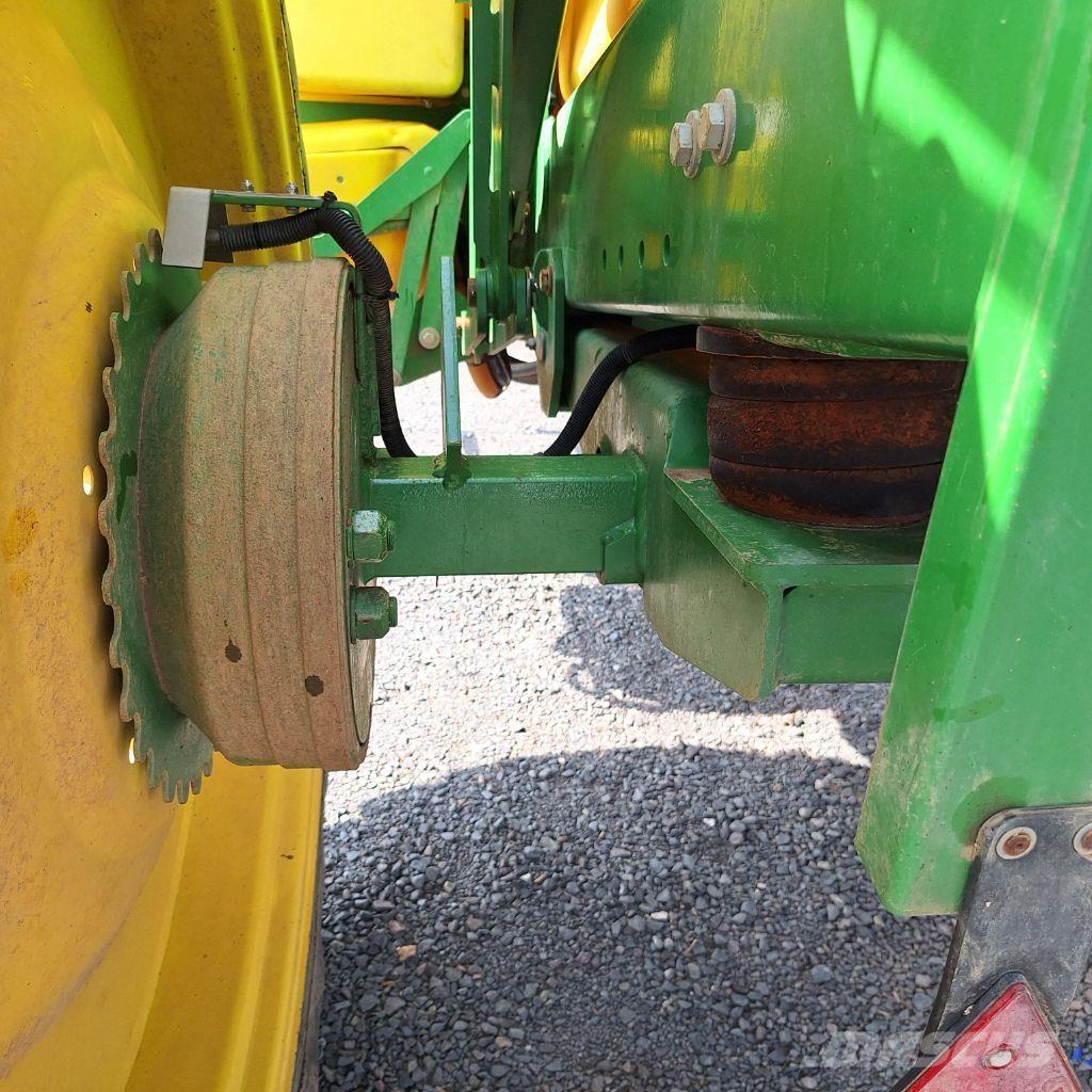 John Deere 732 Piekabināmie smidzinātāji(miglotāji)