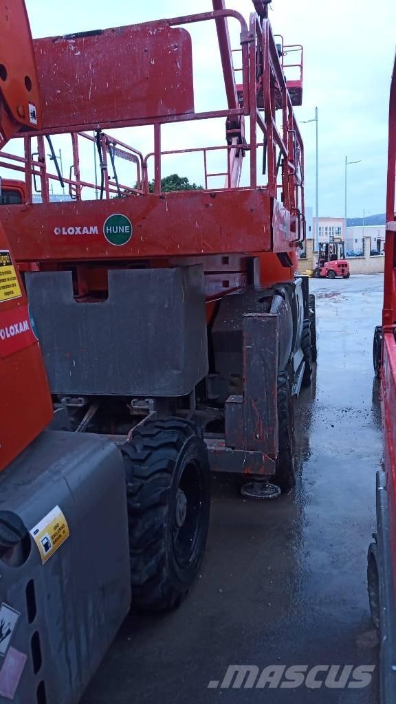 JLG 4394 RT Šķerveida pacēlāji
