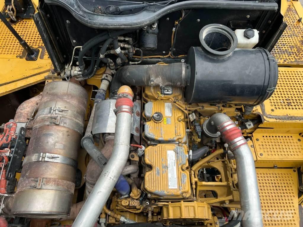 CAT 735B Artikulētie pašizgāzēji